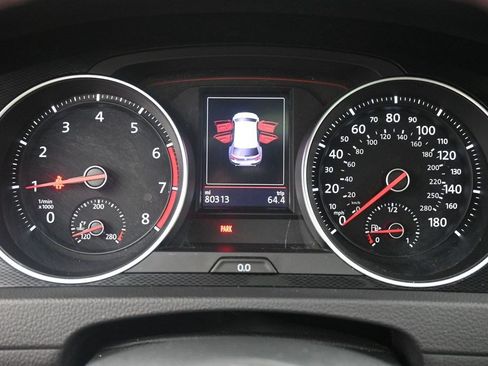 Used 2017 Volkswagen GTI SE FWD image 12