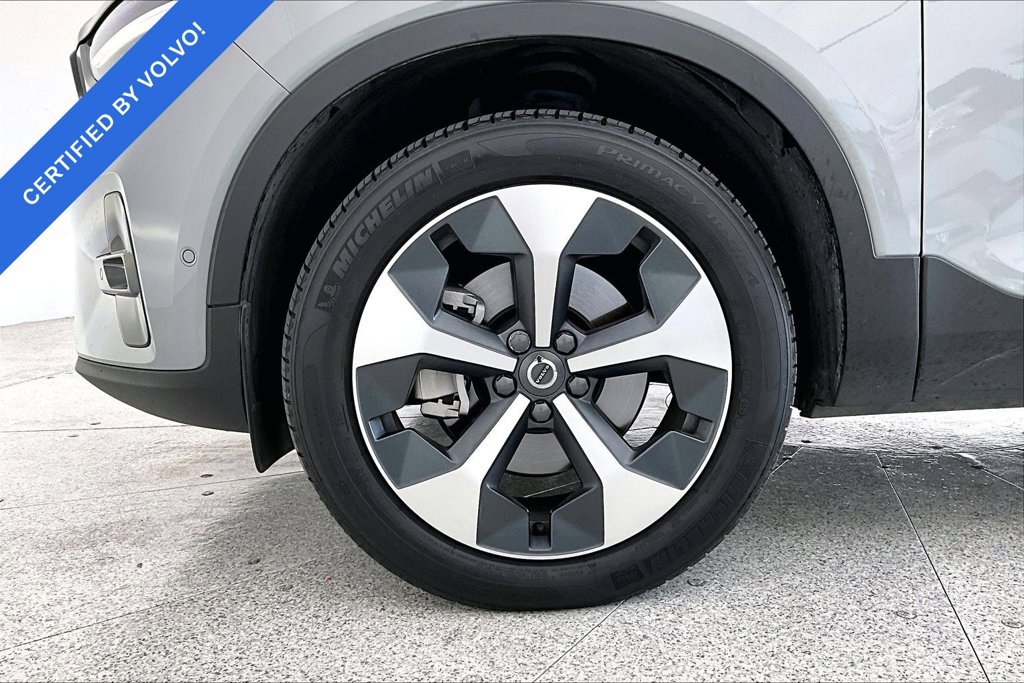 Used 2024 Volvo XC40 B5 Plus w/ Protection Package Premier AWD/4WD image 10