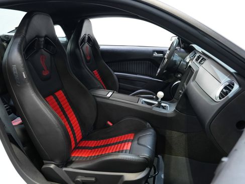 Used 2014 Ford Mustang Shelby GT500 w/ Equipment Group 821A image 28