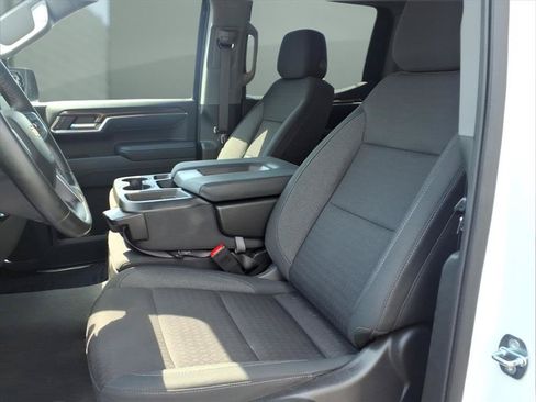 Used 2023 Chevrolet Silverado 1500 LT AWD/4WD image 13