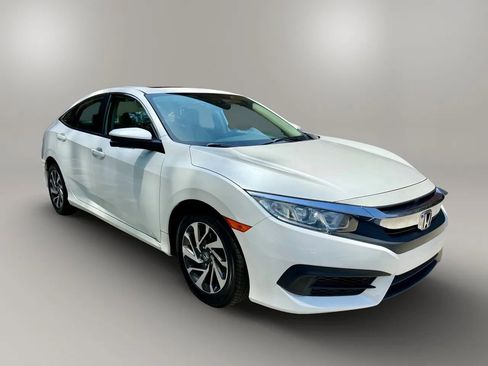 Used 2018 Honda Civic EX image 7