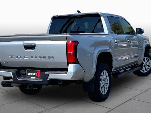Used 2024 Toyota Tacoma SR5 AWD/4WD image 11