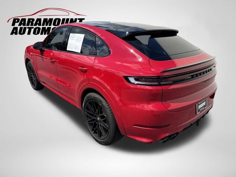 Used 2024 Porsche Cayenne Coupe AWD/4WD image 5