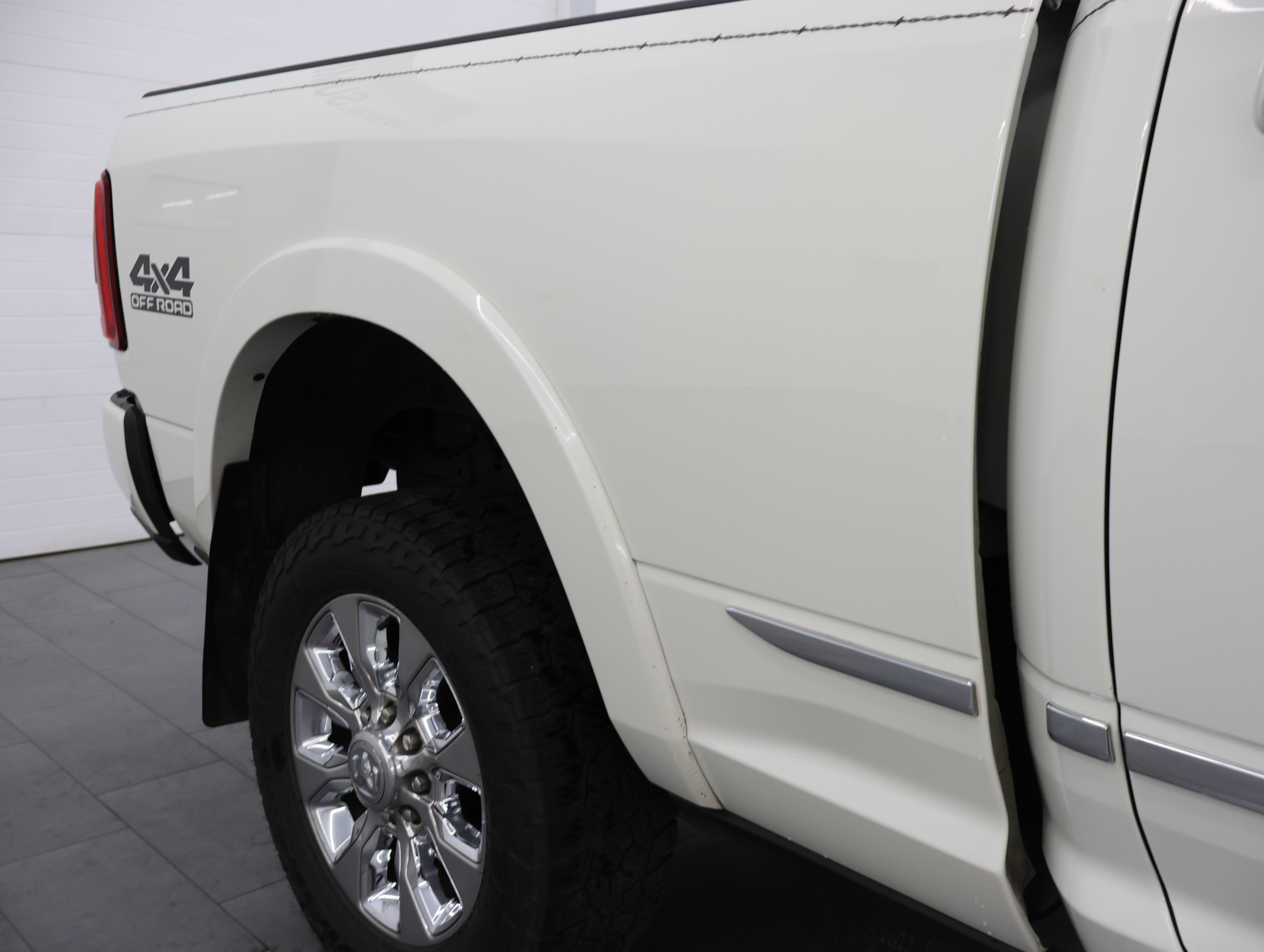 Used 2019 RAM 2500 Limited AWD/4WD image 32
