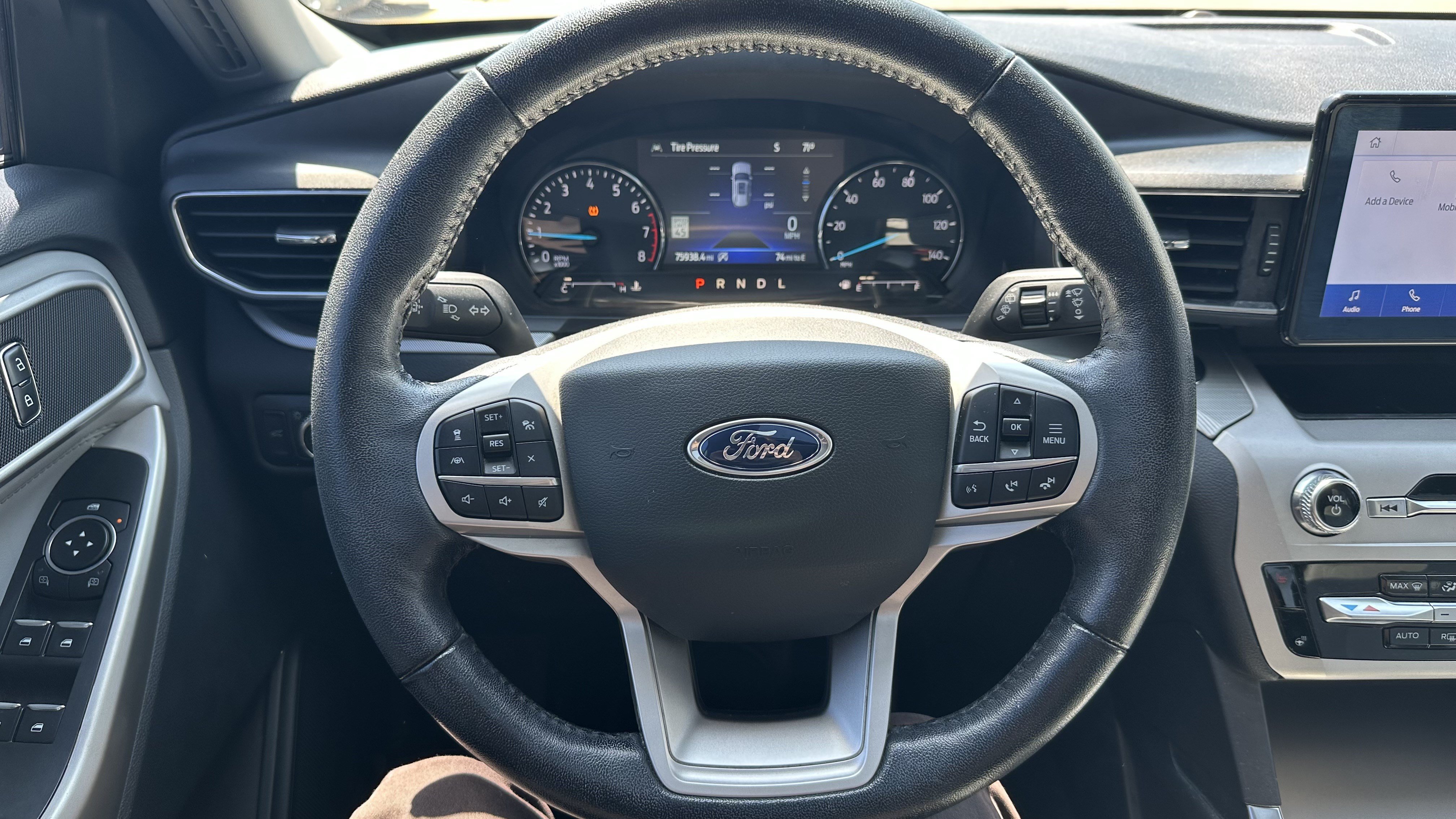 Used 2021 Ford Explorer XLT w/ Equipment Group 202A AWD/4WD image 16
