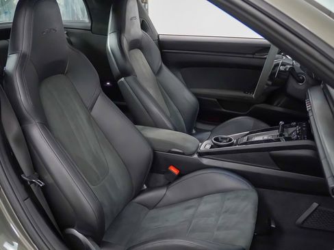 Certified 2023 Porsche 911 Targa 4 GTS image 17