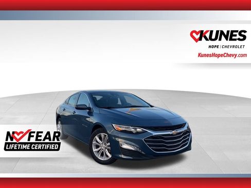 Used 2025 Chevrolet Malibu LT image 1