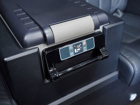 Used 2022 Mercedes-Benz Sprinter 2500 image 13