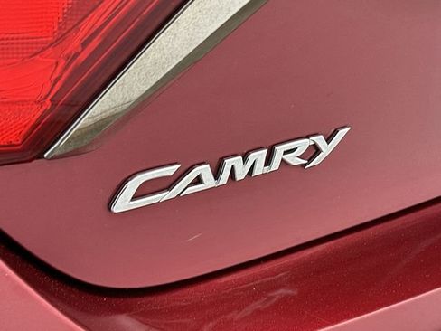 Used 2015 Toyota Camry XSE w/ Moonroof Package image 29