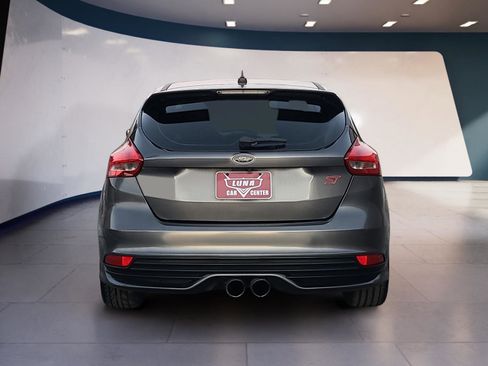 Used 2018 Ford Focus ST image 4