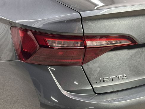 Used 2024 Volkswagen Jetta SE image 30