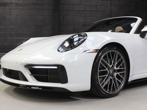 Used 2022 Porsche 911 Carrera S image 5
