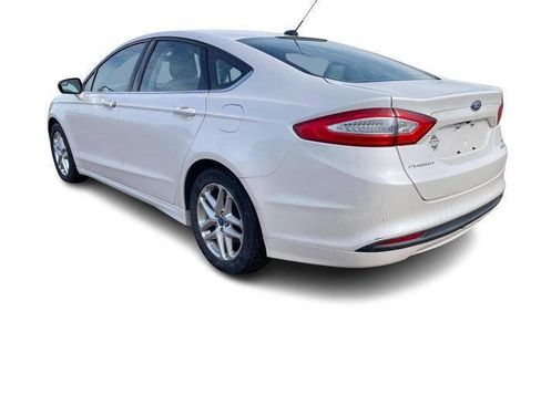 Used 2013 Ford Fusion SE image 3