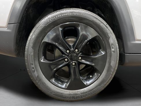 Used 2019 Jeep Compass Altitude image 16