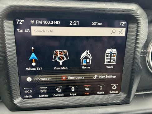 Used 2023 Jeep Wrangler Unlimited Sahara w/ Dual Top Group AWD/4WD image 27