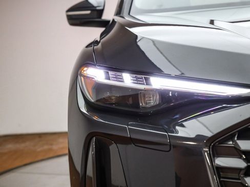 Certified 2025 Audi Q5 Premium Plus w/ Premium Plus image 5