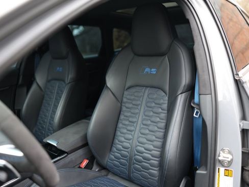 Used 2025 Audi RS 6 performance w/ Blue RS Design Package Plus image 20