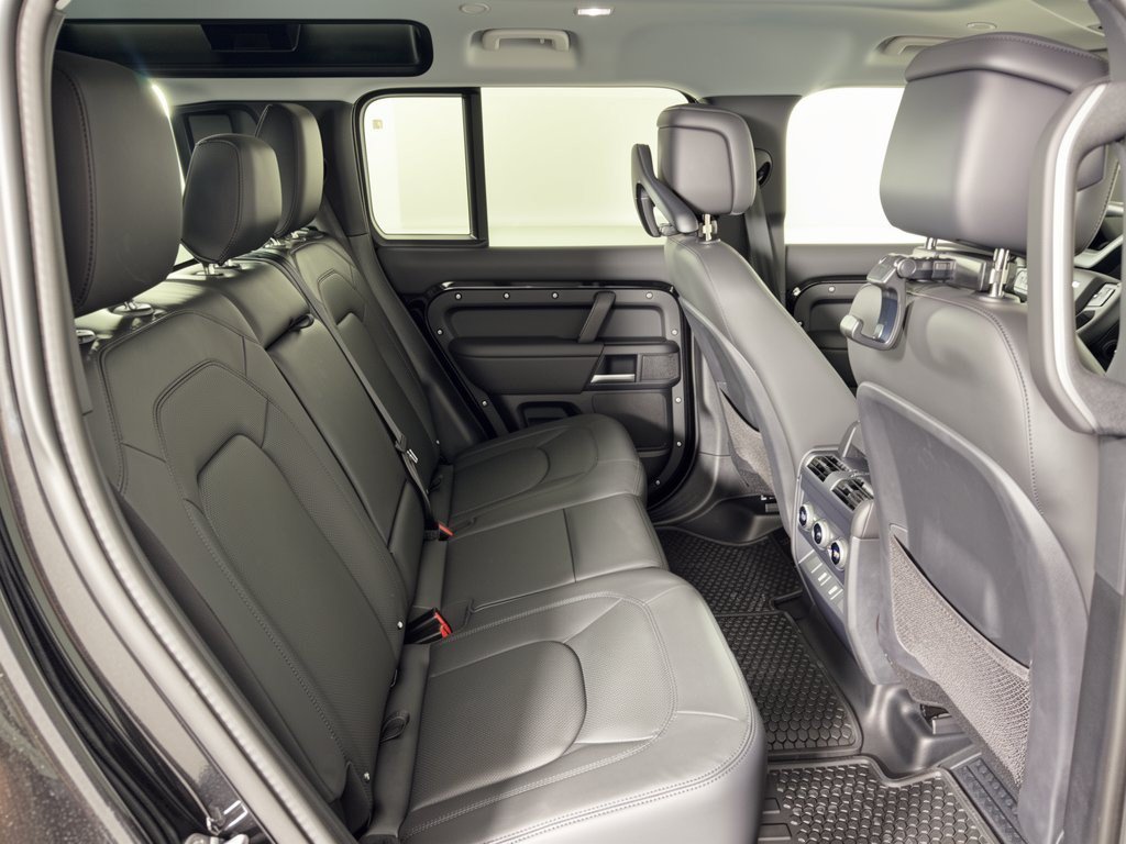 New 2026 Land Rover Defender 110 S AWD/4WD image 29