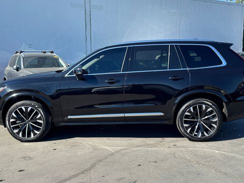 Used 2025 Volvo XC90 T8 Plus w/ Protection Package Premier image 6