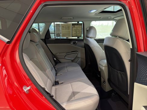 Certified 2024 Kia Soul EX image 23