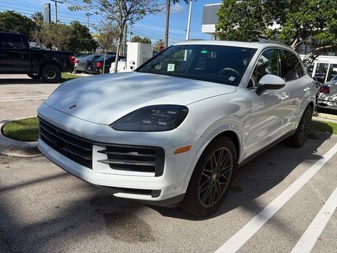 Certified 2024 Porsche Cayenne AWD/4WD image 11
