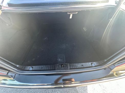 Used 2009 Mercedes-Benz E 350 Sedan w/ Premium 1 Pkg image 16