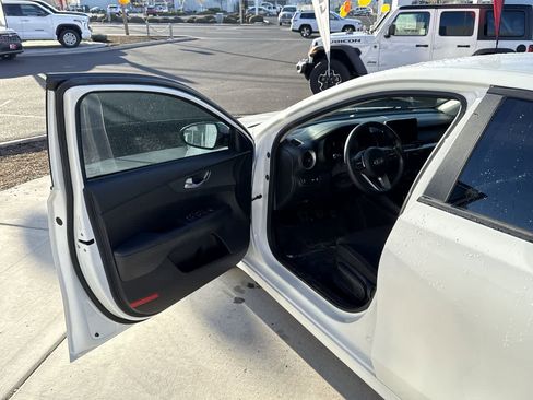 Used 2021 Kia Forte Sedan image 10