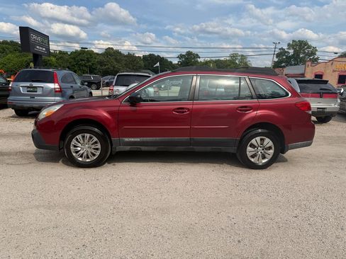 Used 2013 Subaru Outback 2.5i AWD/4WD image 2