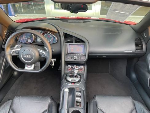 Used 2014 Audi R8 V10 w/ Full Leather Package image 30
