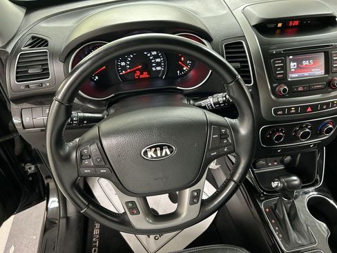 Used 2015 Kia Sorento LX AWD/4WD image 4