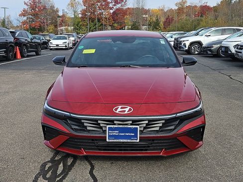 Certified 2025 Hyundai Elantra Sport image 22