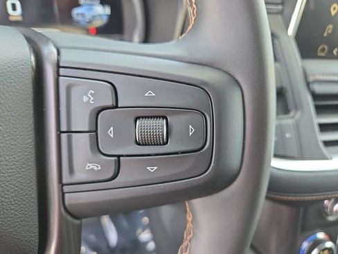 Used 2024 GMC Yukon AT4 w/ AT4 Premium Package AWD/4WD image 22