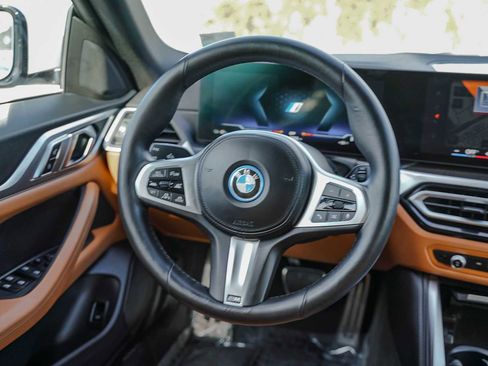 Used 2022 BMW i4 eDrive40 w/ M Sport Package image 14