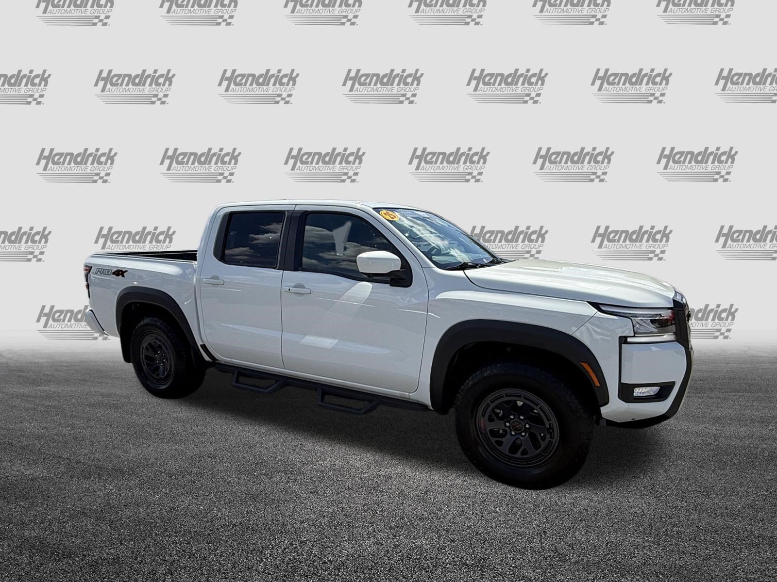 Used 2025 Nissan Frontier PRO-4X w/ Pro Convenience Package AWD/4WD image 2