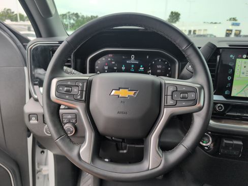 Used 2026 Chevrolet Silverado 1500 LT AWD/4WD image 23