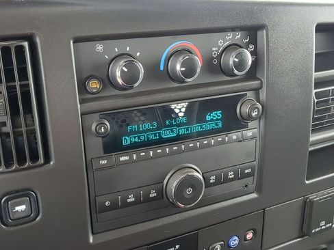 Used 2024 GMC Savana 2500 w/ Driver Convenience Package RWD image 16