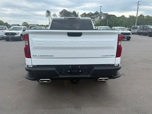Used 2022 Chevrolet Silverado 1500 Custom Trail Boss AWD/4WD image 5