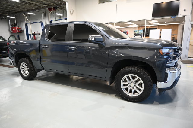 Used 2021 Chevrolet Silverado 1500 LT AWD/4WD image 4