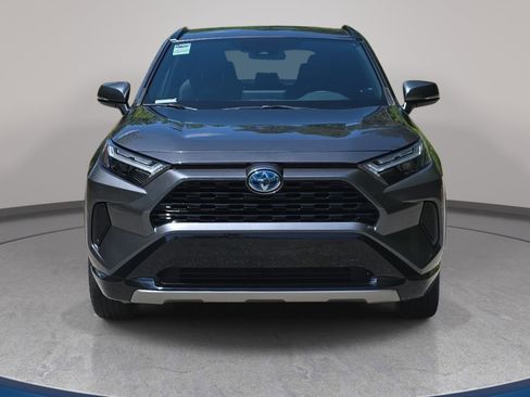 Used 2022 Toyota RAV4 SE w/ SE Grade Weather Package AWD/4WD image 2