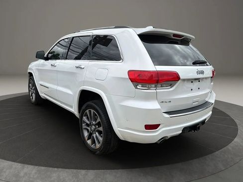 Used 2017 Jeep Grand Cherokee Overland w/ Jeep Active Safety Group AWD/4WD image 7