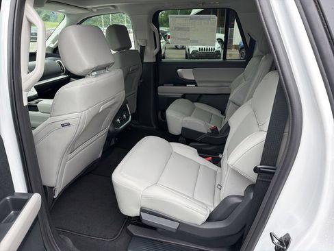 New 2026 Ford Expedition Max Active RWD image 11