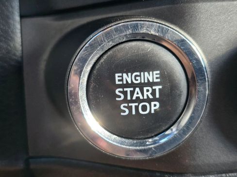 Used 2022 Toyota Tacoma TRD Off-Road image 33