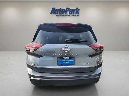 Used 2024 Nissan Rogue SV AWD/4WD image 7