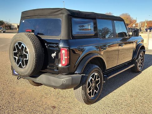 Used 2022 Ford Bronco Outer Banks image 3