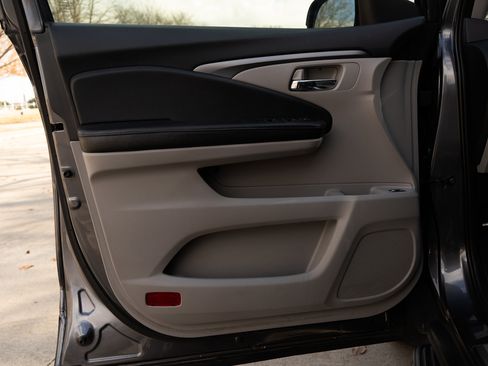 Used 2016 Honda Pilot EX-L image 39