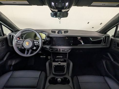 New 2026 Porsche Cayenne GTS AWD/4WD image 20