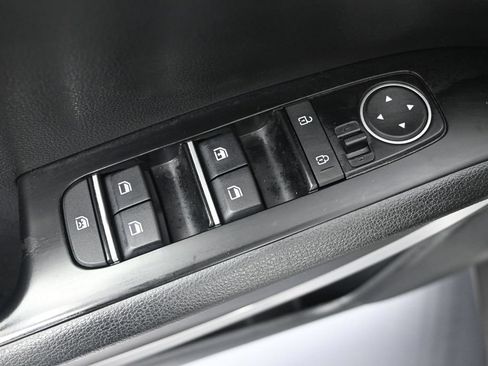 Certified 2024 Kia Soul S FWD image 10