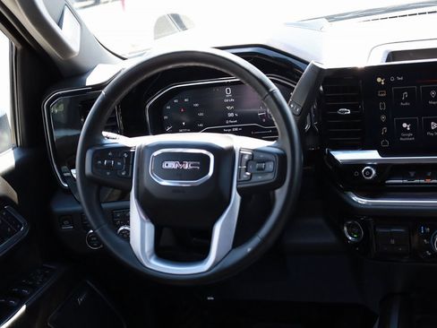 Used 2024 GMC Sierra 2500 SLT w/ SLT Premium Package image 21