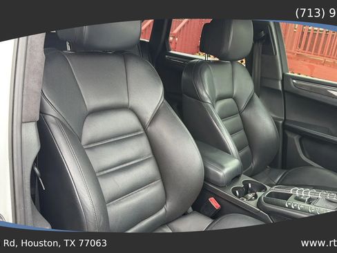 Used 2015 Porsche Macan Turbo AWD/4WD image 41