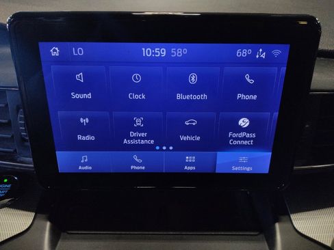 Used 2020 Ford Explorer XLT w/ Equipment Group 202A image 25